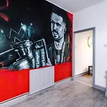 5 Sleeper Lfc Themed Apartment