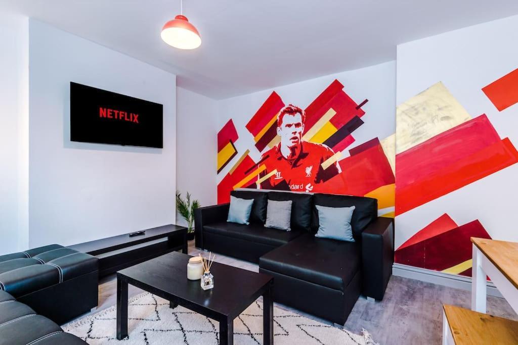 5 Sleeper Lfc Themed Apartment Liverpool